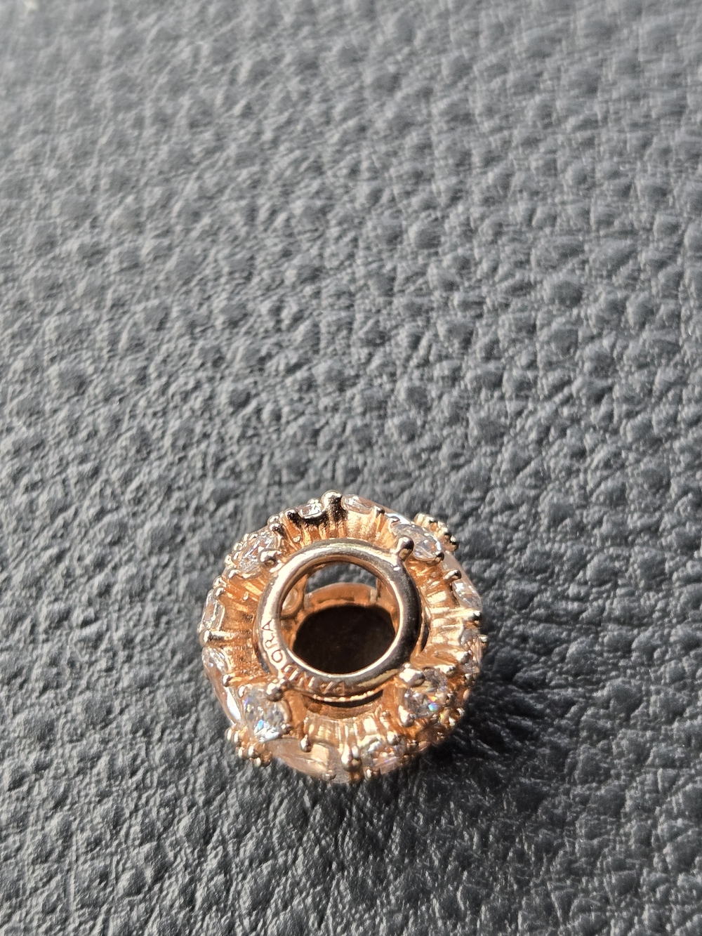Pandora Rose Gold Sparkling Herbarium Cluster Round Charm 782383C01 - Picture 6 of 6